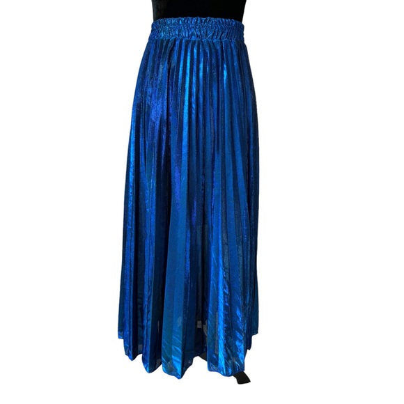 The SAVONNA Metallic Full Skirt - Picture 9 of 15